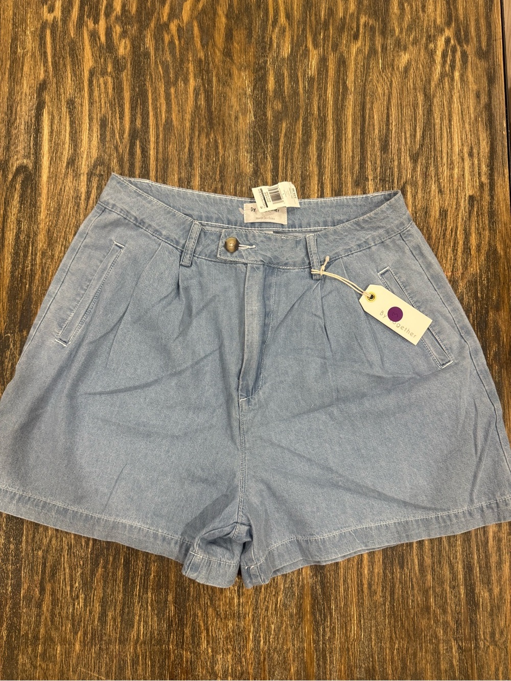 By Together Chambray Pleated Paperbag Shorts Blue Women’s Large NWT